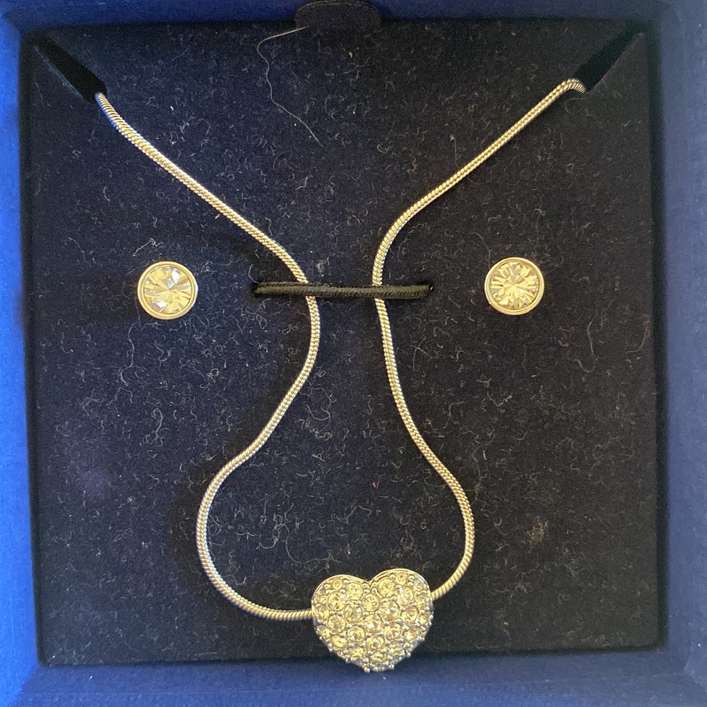 Brand new Swarovski crystal necklace and earrings set